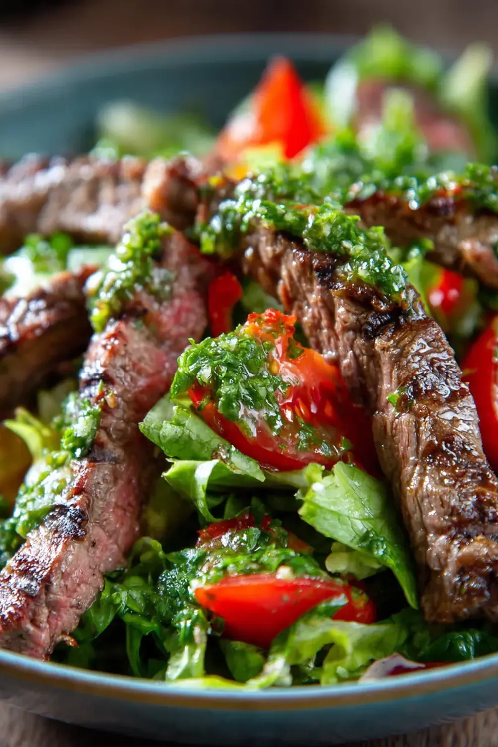 Gegrillter Steak-Salat mit Chimichurri