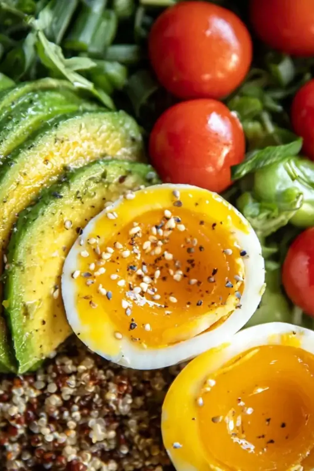 Gesunde Quinoa-Bowl für Gewichtsverlust