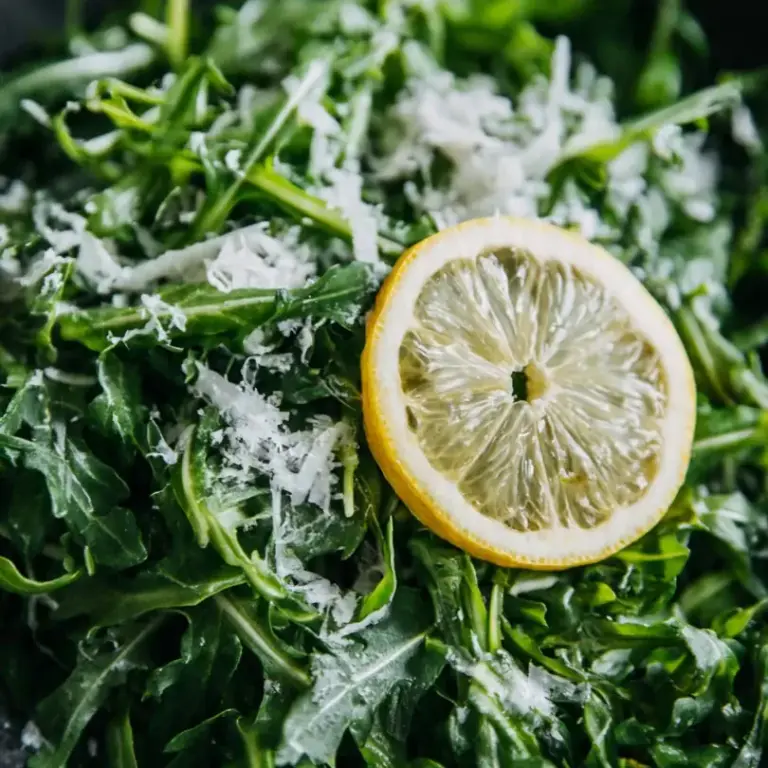 Rucola-Salat Mit Parmesan Und Zitrone